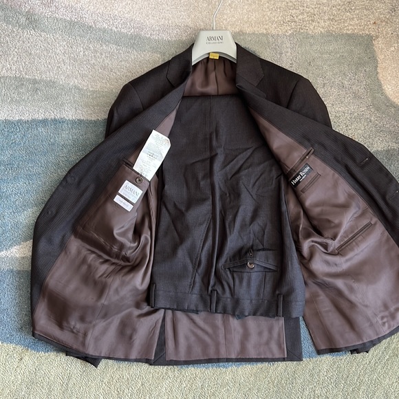 Armani suit - Picture 4 of 5